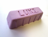 Паста Luxi 810-068 (фиолетовая для работы на щетках). Для всех типов металлов и пластиков
